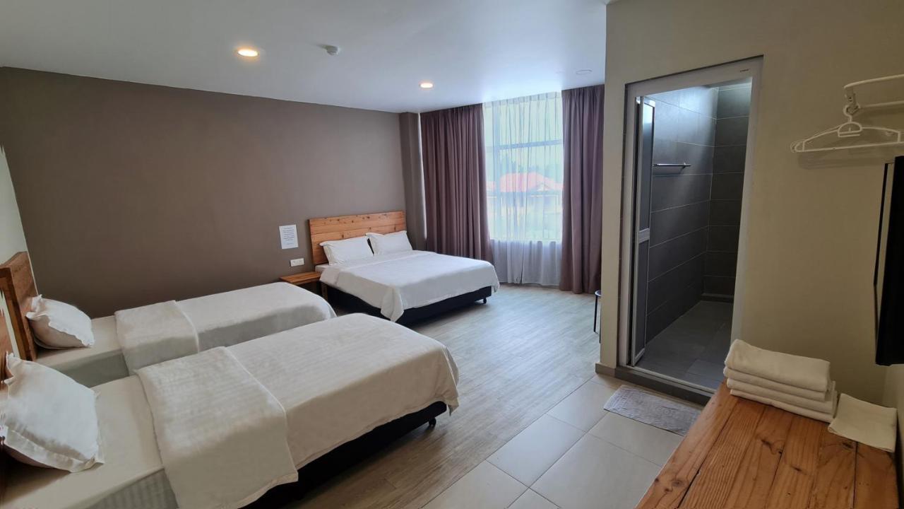 Sg. Paka Hotel Exterior photo